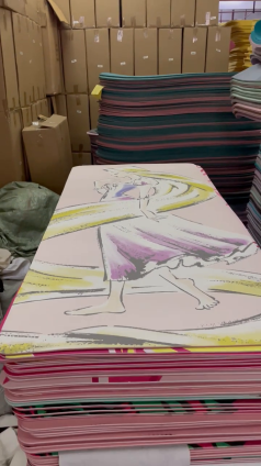 Do you like the new digital printing process of yoga mat?