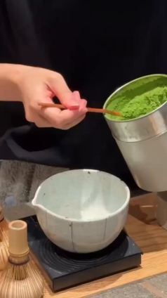 Ceremonial grade matcha, gift box