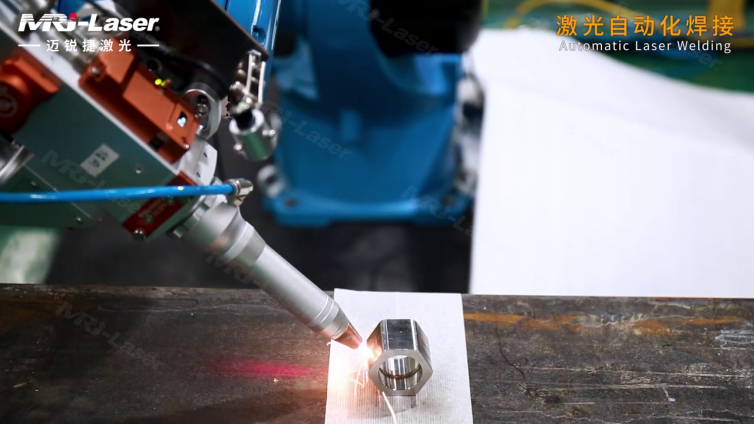 Automatic laser welding with a robot arm