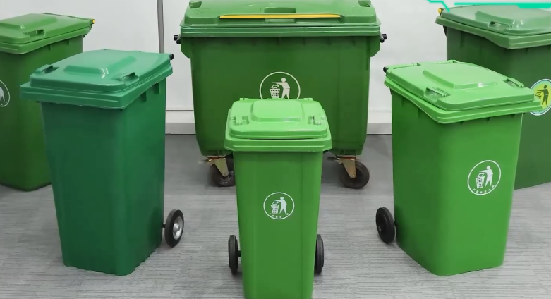 plastic recycle rubbish bin