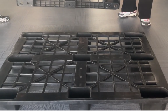 Lightweight Export Plastic Pallet