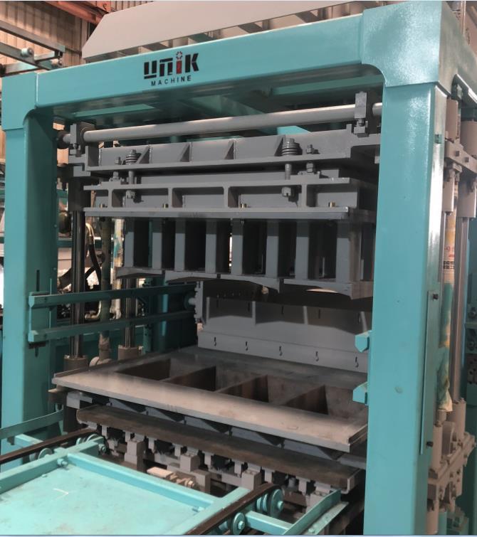 Concrete Block Paver Machine with Block Mold