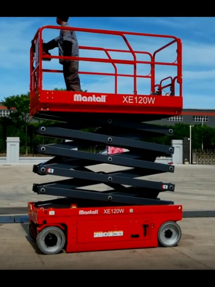 Self-propelled electric scissor lift platform XE120W