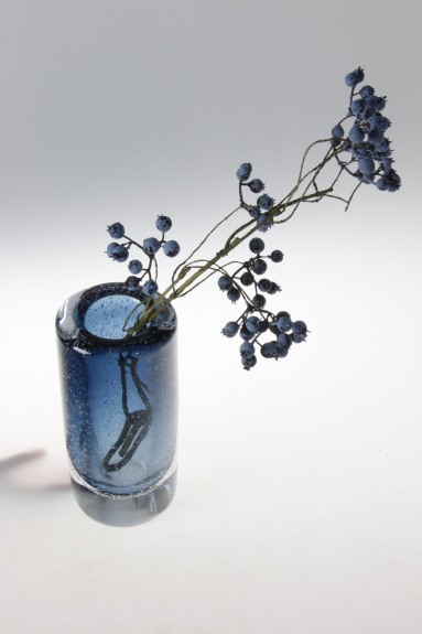 Why  the hand-blown blue colored glass vase for home decor is a true masterpiece?