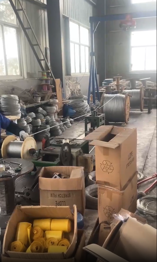 Steel wire ropes are being cut