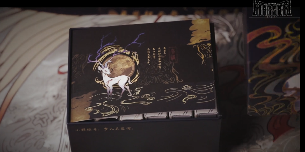 Cloud Dream Mountain Sea Gold Foil With Holographic Waterproof Cardistry Playing Cards Game