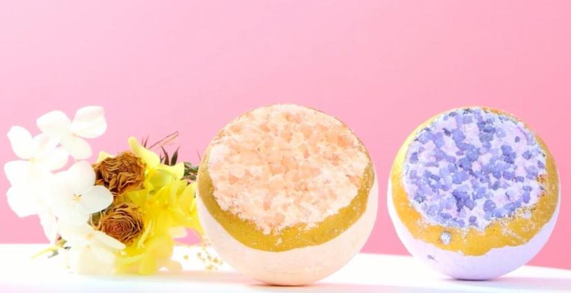 Make your own aromatherapy treatment at home with this soften skin crystals Bath Bomb