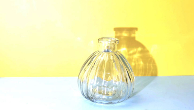 Mini tabletop vase