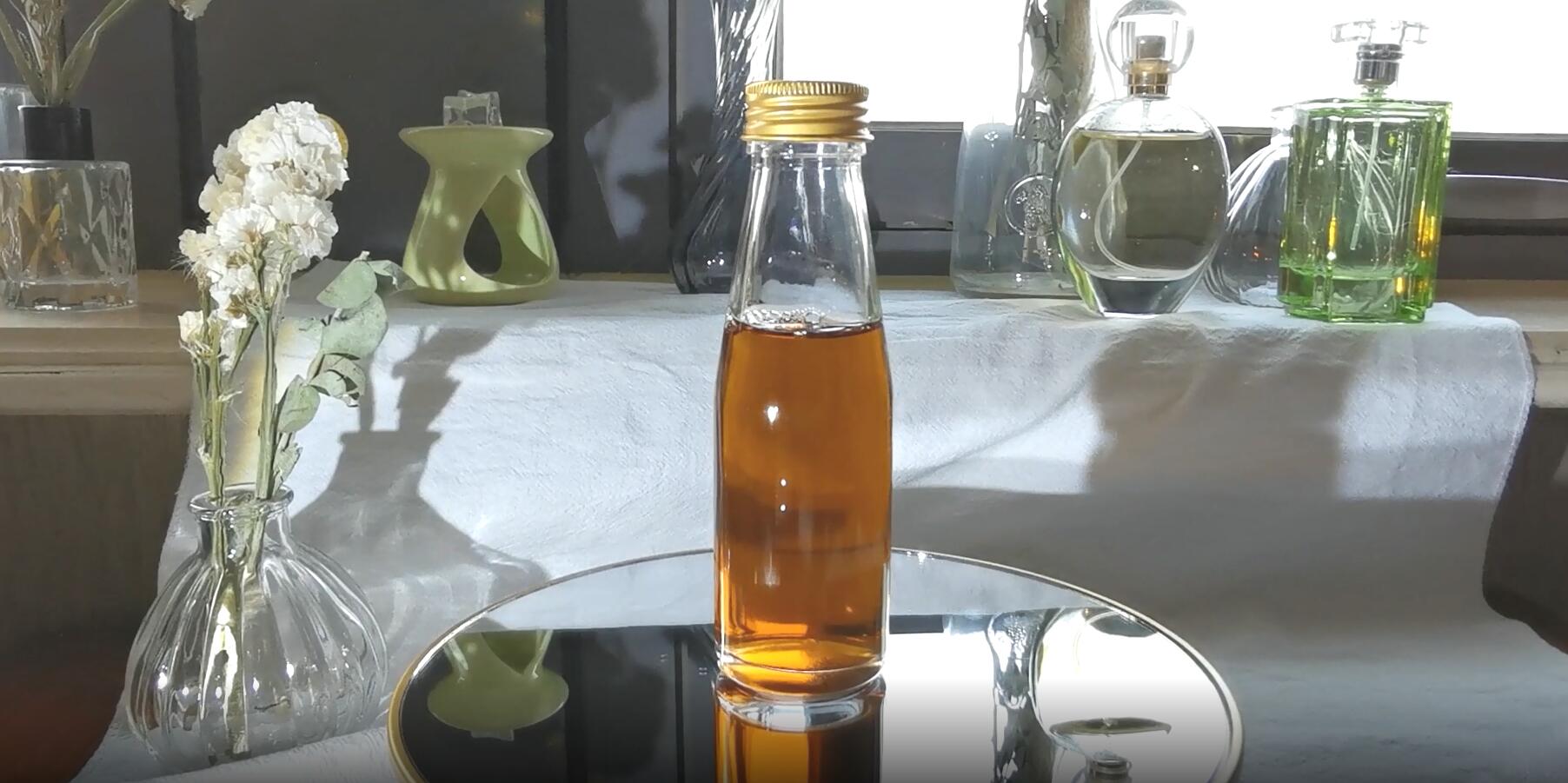 Beverage bottle supplier physical display - glass beverage bottle & transparent beverage bottle