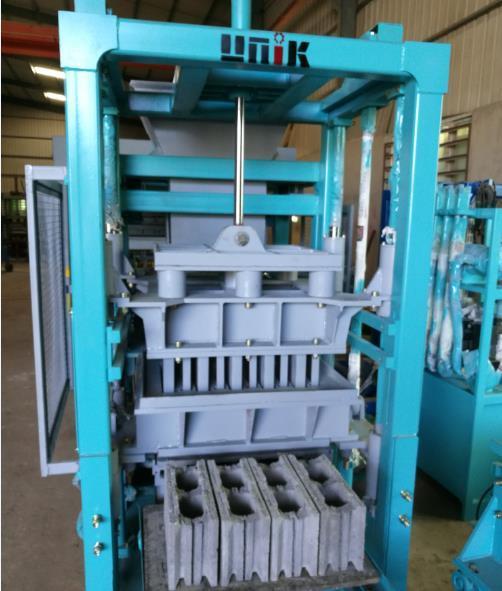 Hollow Concrete Block Machine